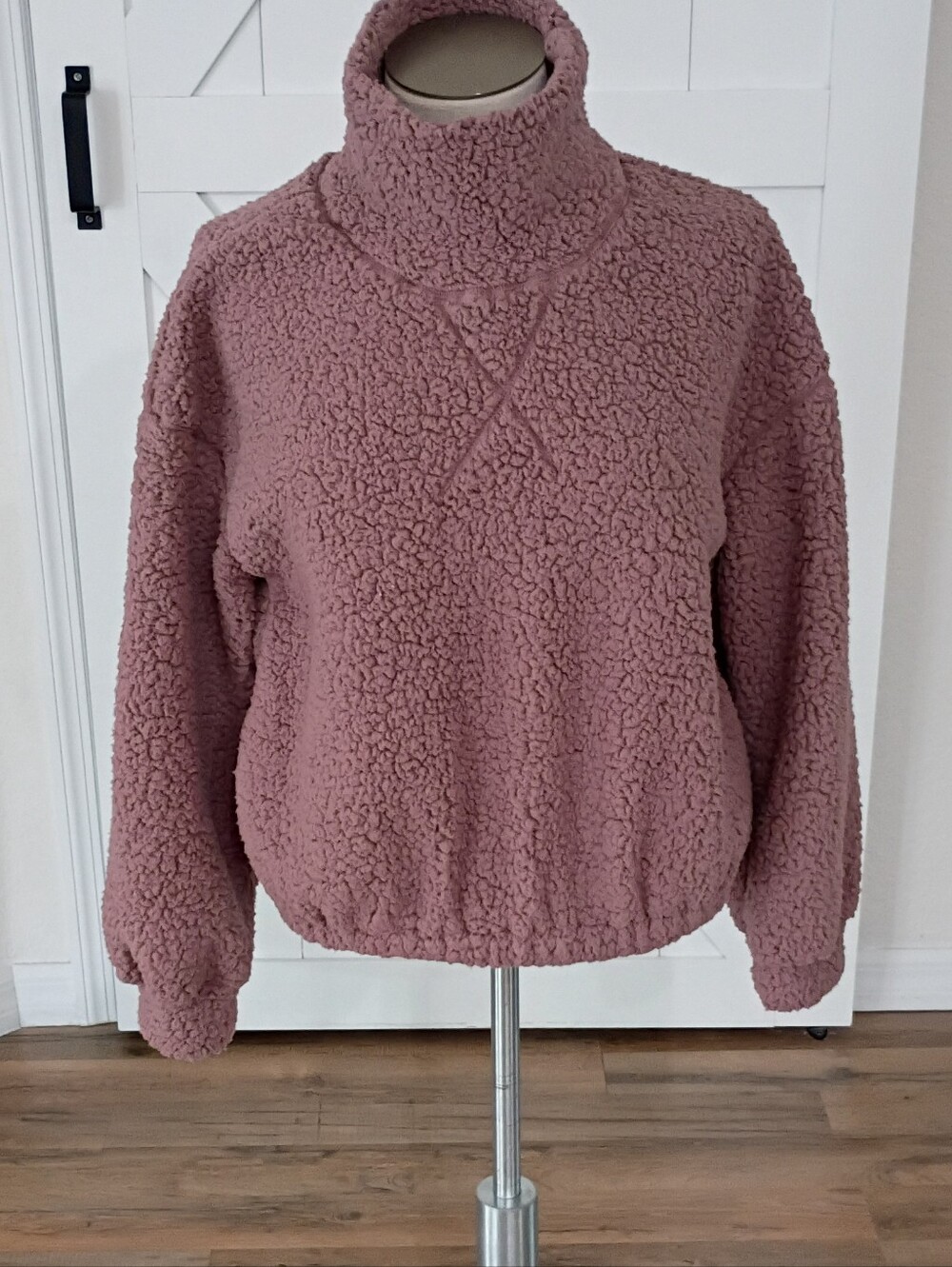 Peach Love California (Mauve) Plush  Funnel Neck Jacket.    (NWT!)